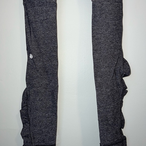 LuluLemon Wunder Train Leggings with Pockets - Picture 9 of 9